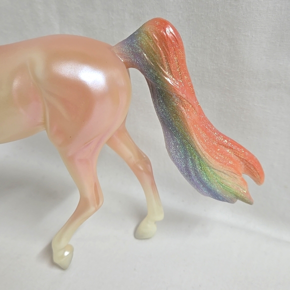 Breyer Reeves Unicorn Rainbow Glitter Mane Tail Pink BEAUTIFUL SHINY - Picture 6 of 16